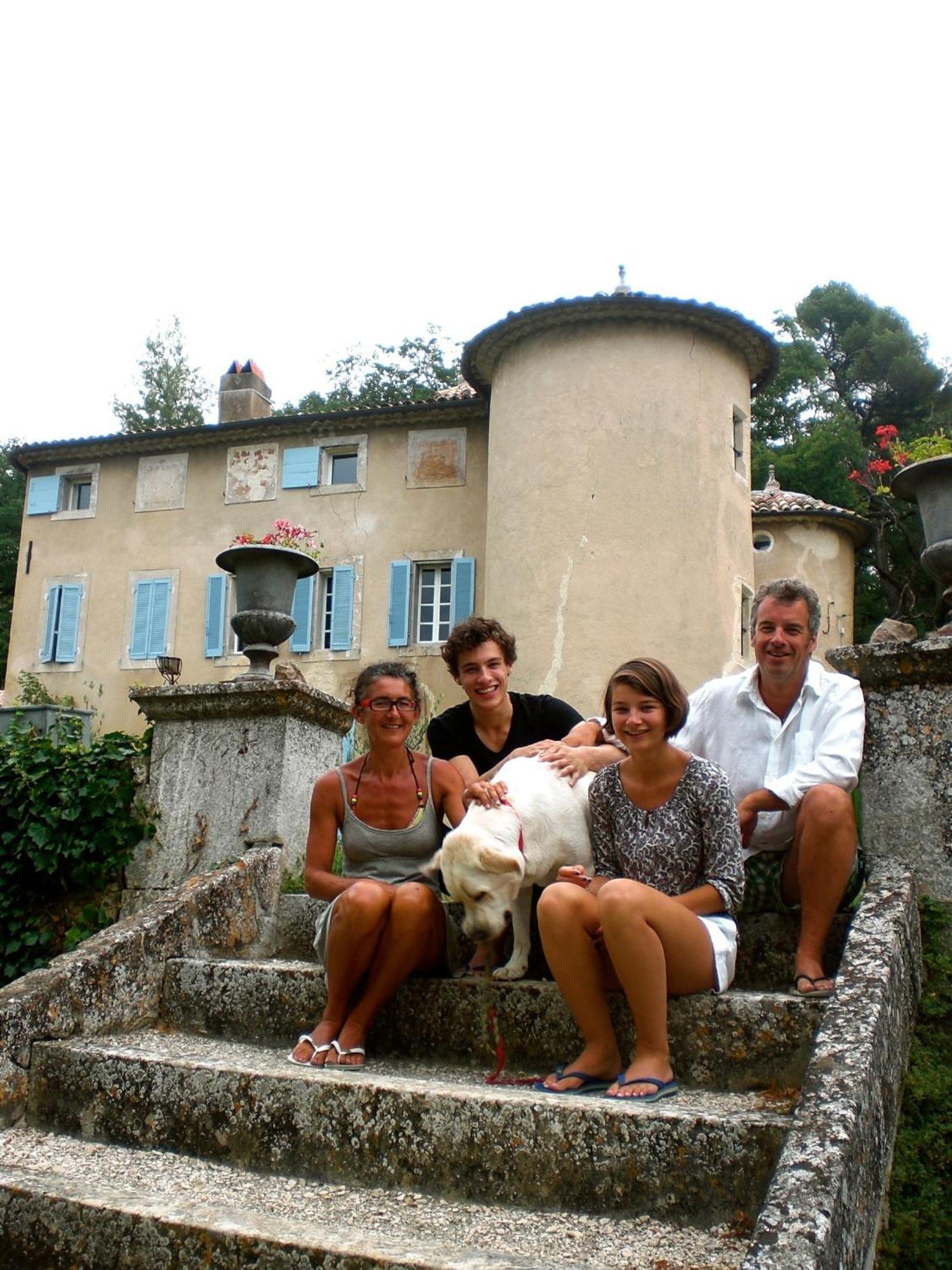Chateau De Peyrolles Apt Kültér fotó