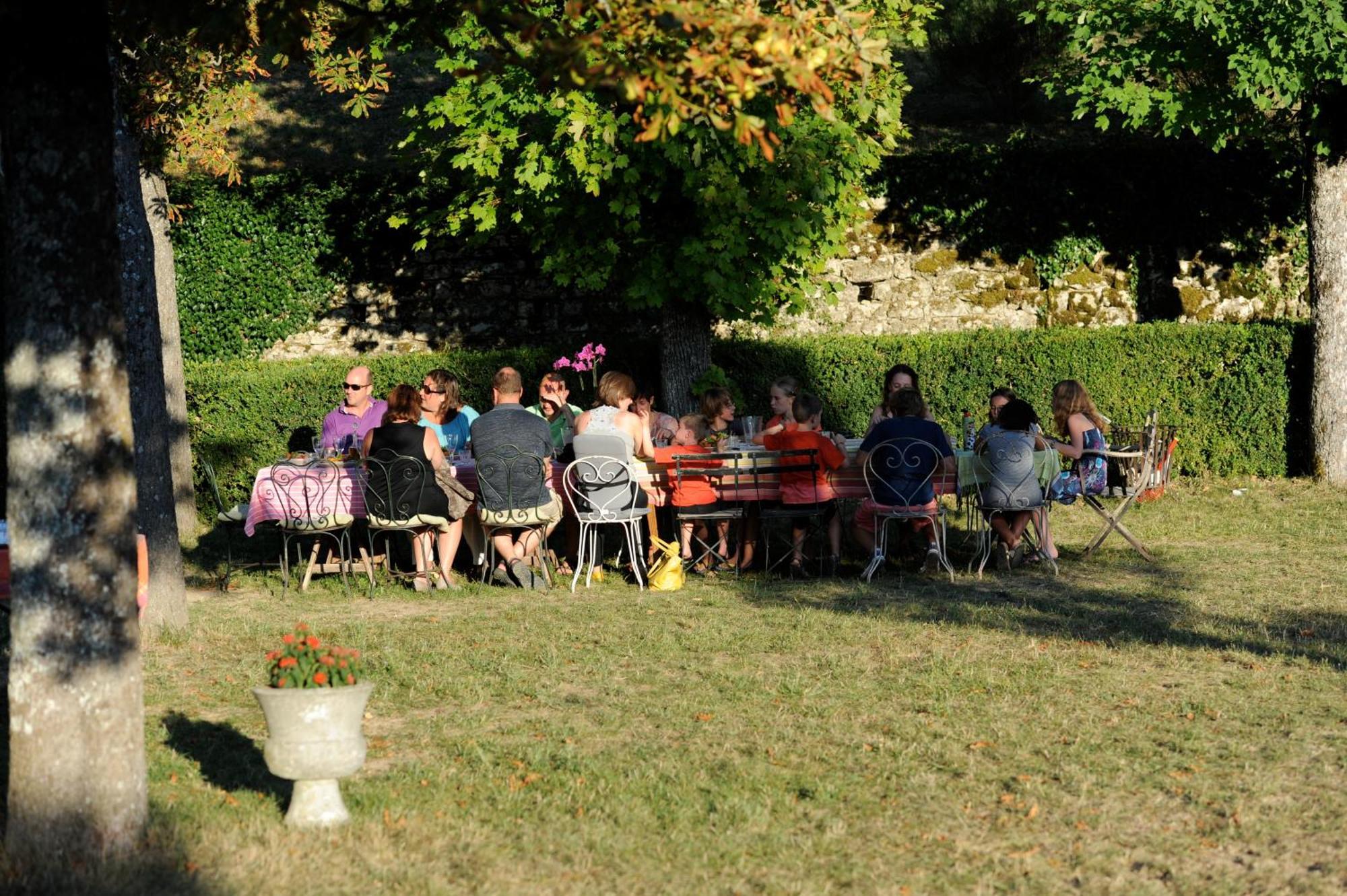 Chateau De Peyrolles Apt Kültér fotó